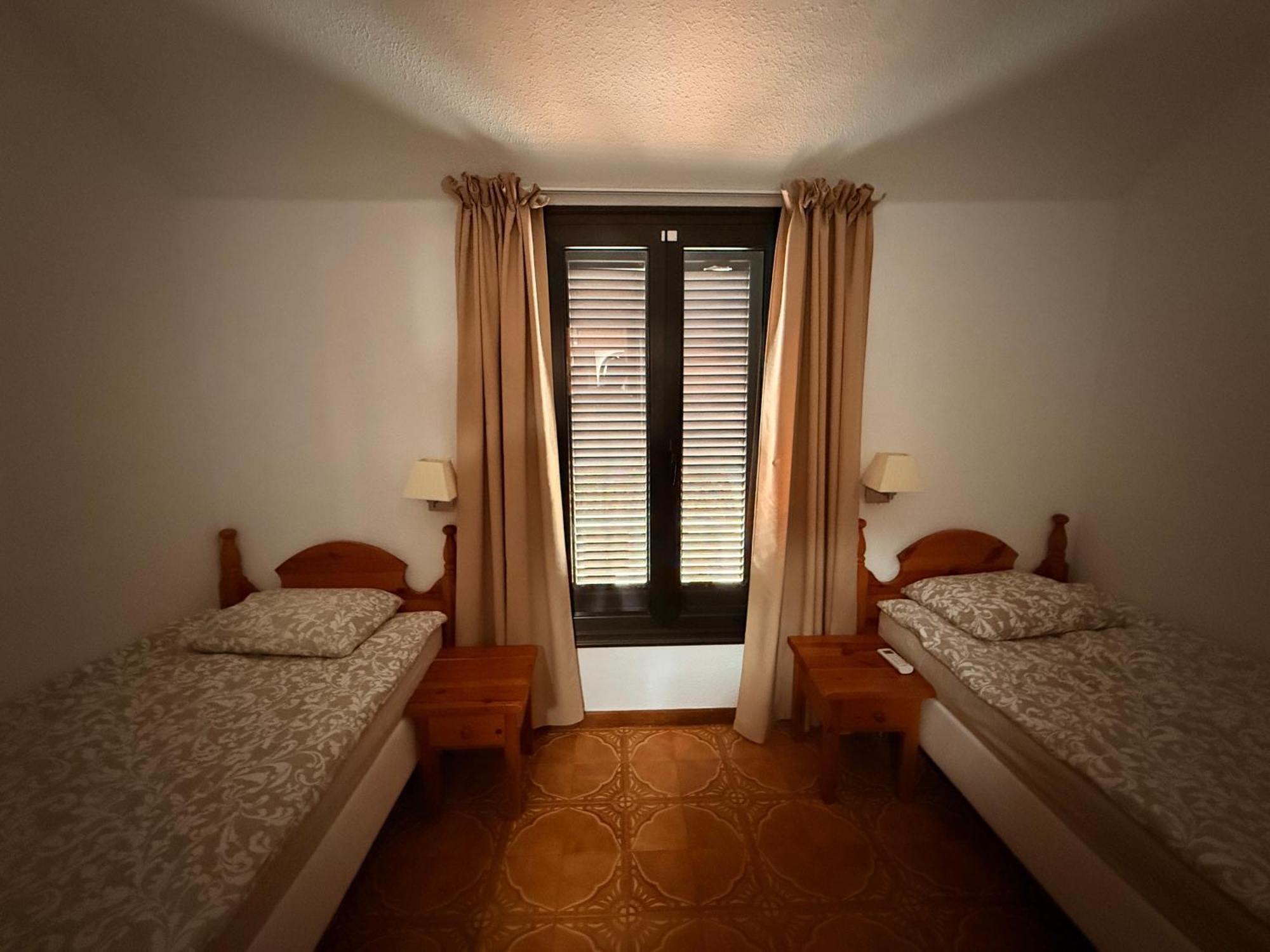 Sunny 2-Bedroom Apartment In Parque Santiago II Playa de las Americas  Exterior photo